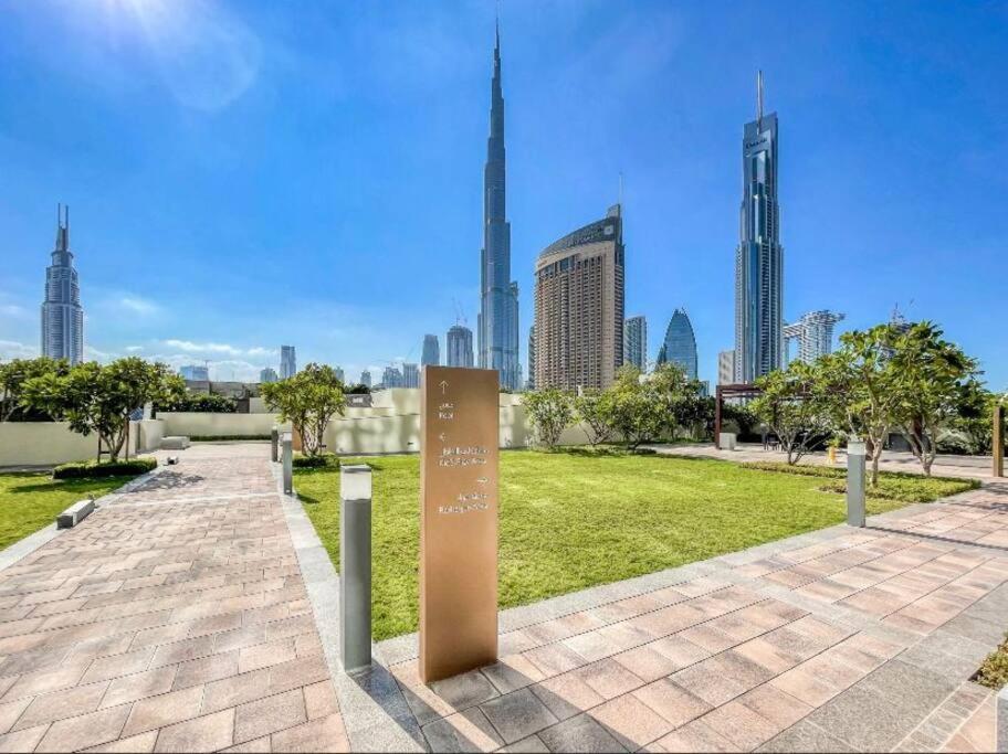 Downtown Views, Downtown Dubai - Mint Stay Exteriör bild